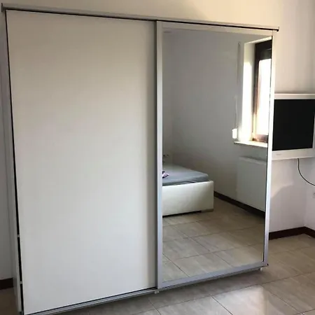 Schoenes Fuer 7 Personen Und 1 Kind By Interhome