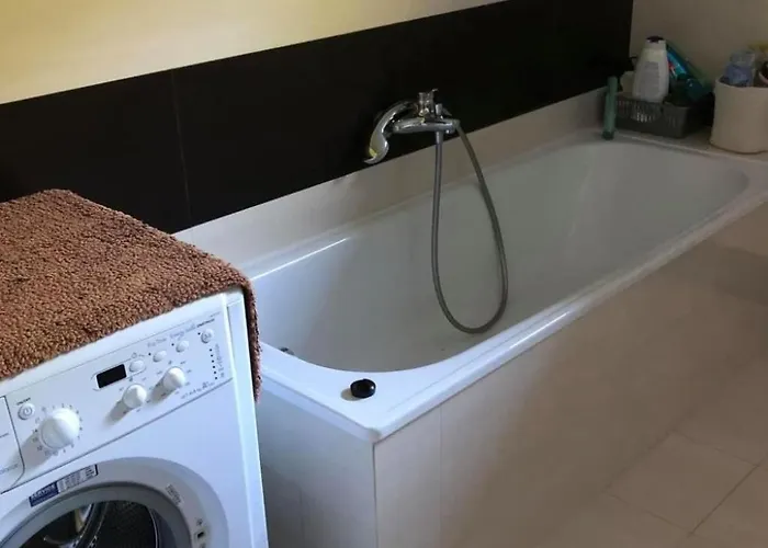 Schoenes Fuer 7 Personen Und 1 Kind By Interhome Hébergement de vacances *